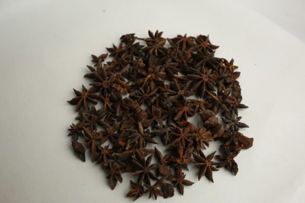 Badiyan Khatae (Star Anise)